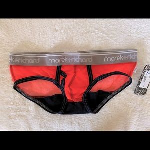 Marek+Richard mesh brief